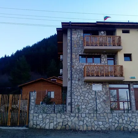 Mini Complex Rilski Terasi 3* Saparewa Banja